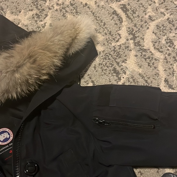 canada goose jacket - Picture 7 of 7